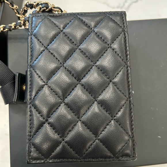SOLD-Chanel 22B book card holder on chain - Picture 5 of 15